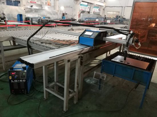 placa de ferro, aço carbono, corte de alumínio 1325 43,63,100,200A THC máquina de corte plasma cnc na China para a venda