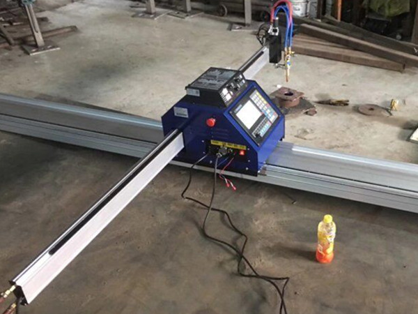 Área de máquina de corte de metal área efetiva 1500 * 2500mm plasma cnc máquina de corte com tocha de plasma e altura do arco
